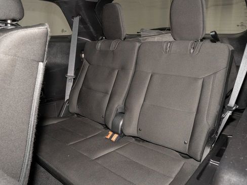 Used 2020 Ford Explorer XLT w/ Comfort Package image 9