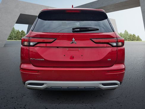 Used 2024 Mitsubishi Outlander SE FWD image 5