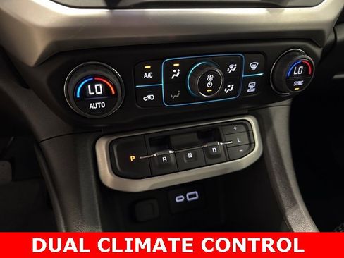 Used 2023 GMC Acadia SLE w/ Driver Convenience Package image 21