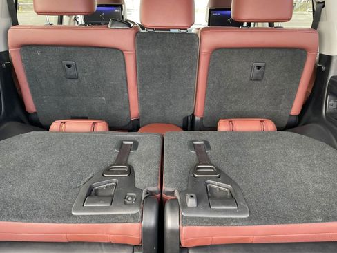 Used 2021 Lexus LX 570 4WD w/ Luxury Package image 50