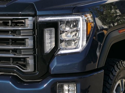 Used 2023 GMC Sierra 2500 AT4 image 10