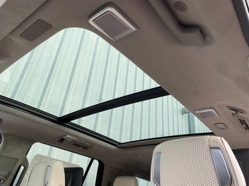 New 2025 Cadillac Escalade Sport Platinum w/ LPO, ONYX Package image 17