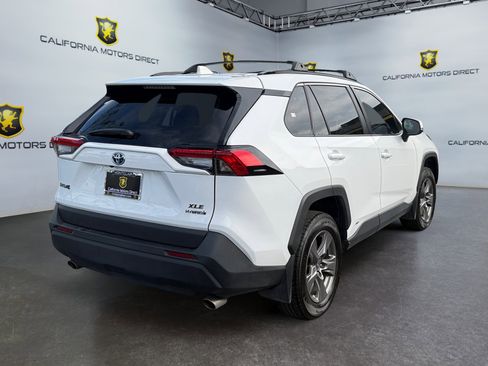 Used 2024 Toyota RAV4 XLE w/ Convenience Package image 5