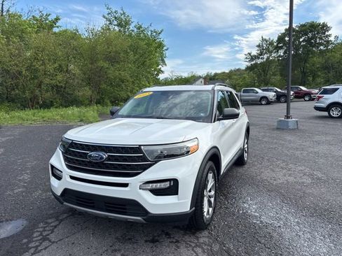 Used 2023 Ford Explorer XLT w/ Equipment Group 202A AWD/4WD image 1
