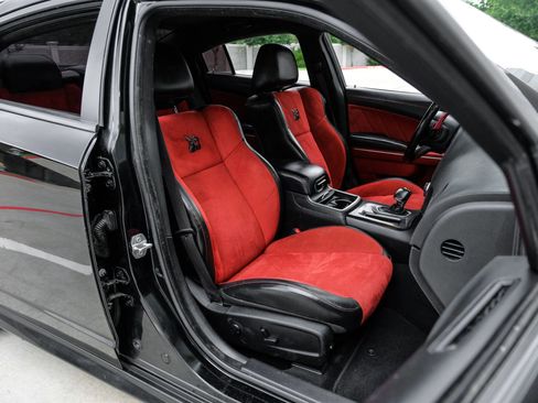 Used 2022 Dodge Charger Scat Pack w/ Dynamics Package RWD image 34