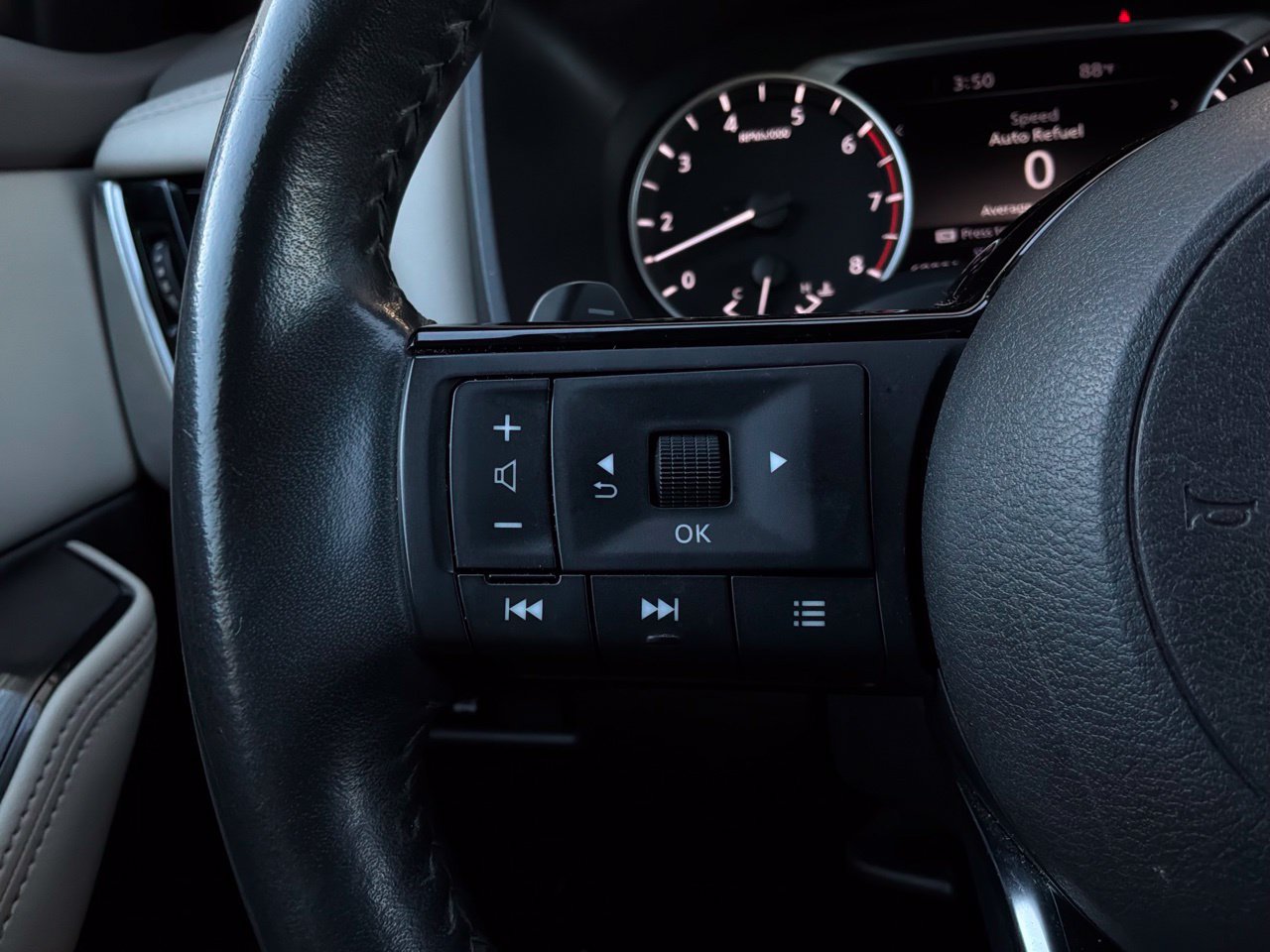 Used 2023 Nissan Rogue SL w/ SL Premium Package FWD image 44