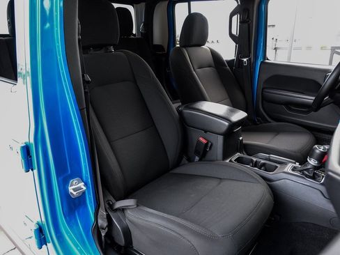 Used 2021 Jeep Gladiator Willys image 44