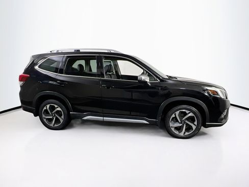 Used 2022 Subaru Forester Touring image 4