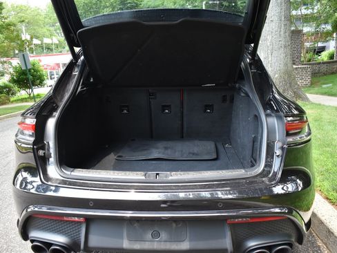 Used 2023 Porsche Macan AWD/4WD image 34