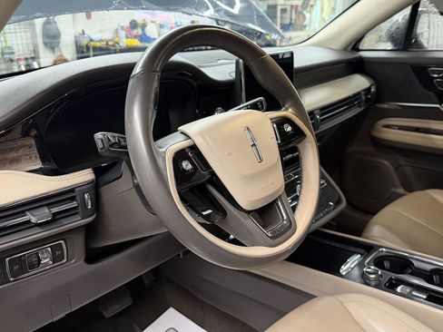 Used 2022 Lincoln Corsair Reserve image 13