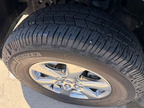 Used 2019 Ford F150 XLT w/ Equipment Group 302A Luxury AWD/4WD image 14