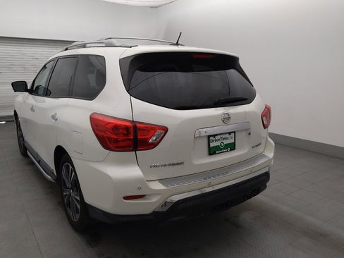 Used 2017 Nissan Pathfinder Platinum FWD image 5