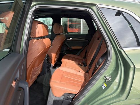 Used 2024 Audi Q5 e Premium Plus image 12