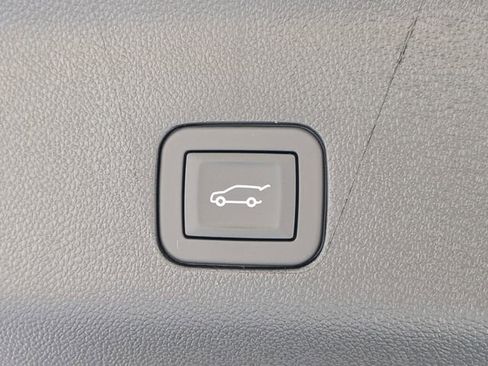 New 2026 GMC Yukon Denali w/ Sun & Power Step Package image 32