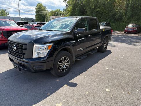 Used 2021 Nissan Titan S w/ S Utility Package AWD/4WD image 5