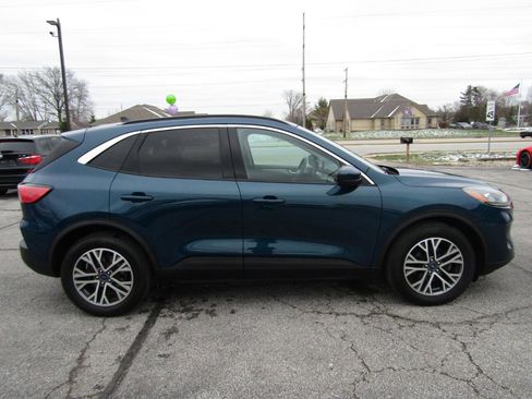 Used 2020 Ford Escape SEL image 8