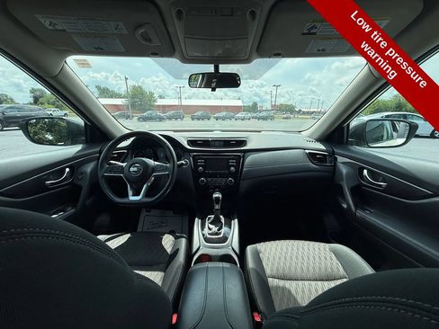 Used 2017 Nissan Rogue SV FWD image 37