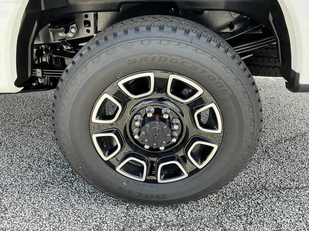 New 2026 Ford F350 Platinum w/ FX4 Off-Road Package AWD/4WD image 26