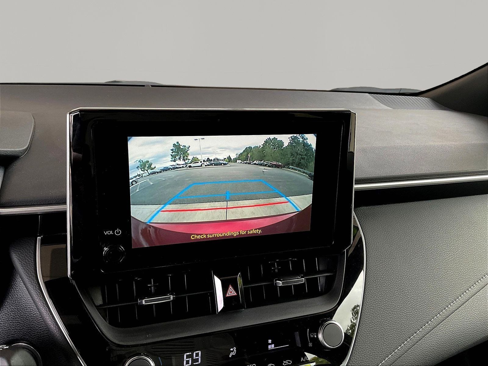 Used 2025 Toyota Corolla SE w/ SE Package FWD image 14