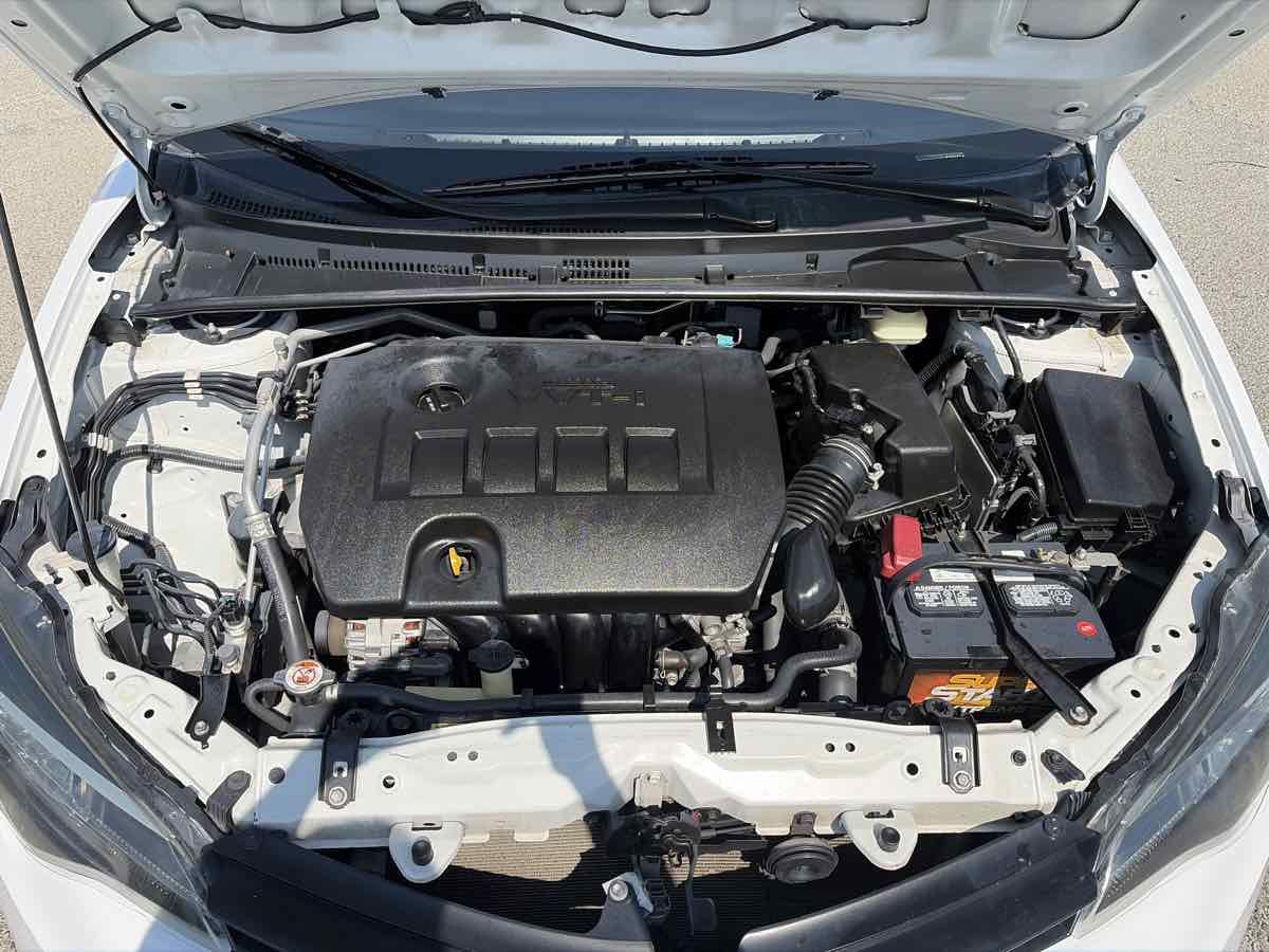 Used 2018 Toyota Corolla LE FWD image 34