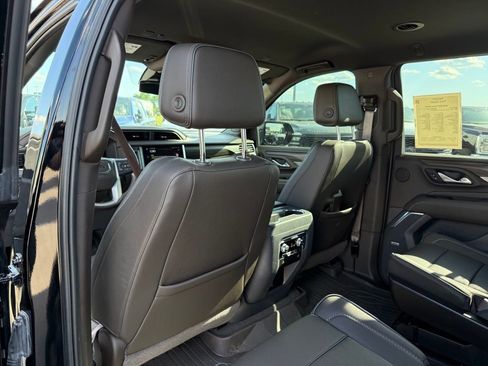 Used 2023 GMC Yukon Denali AWD/4WD image 10