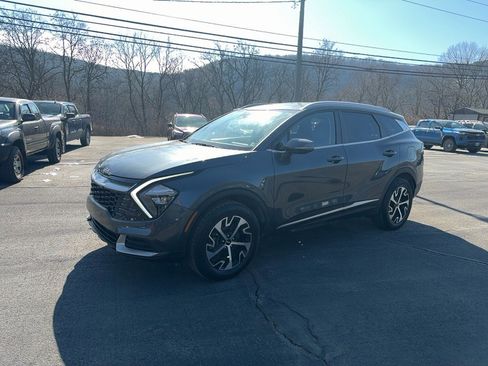 Used 2023 Kia Sportage EX image 4