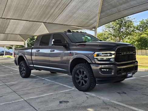 Used 2022 RAM 2500 Laramie w/ Night Edition AWD/4WD image 3