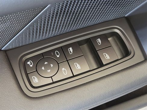 Used 2025 Porsche Taycan Turbo S image 15