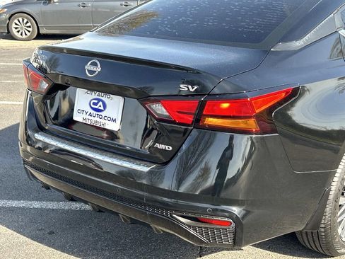 Used 2023 Nissan Altima 2.5 SV image 12
