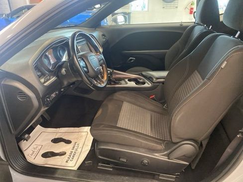 Used 2022 Dodge Challenger SXT RWD image 22