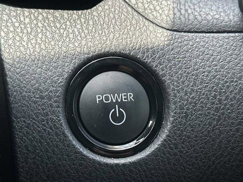 Used 2025 Toyota Camry SE FWD image 17