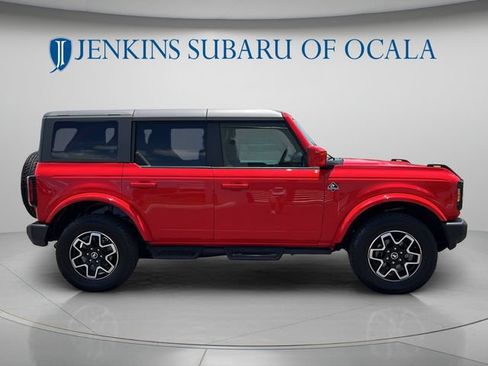 Used 2023 Ford Bronco Outer Banks AWD/4WD image 2