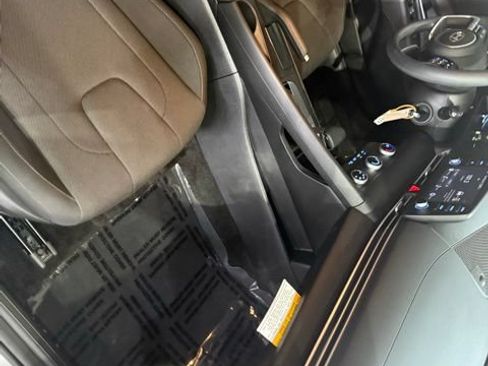 New 2026 Hyundai Elantra SE w/ Cargo Package FWD image 28
