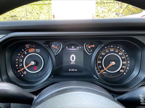 Used 2024 Jeep Wrangler Sport AWD/4WD image 10