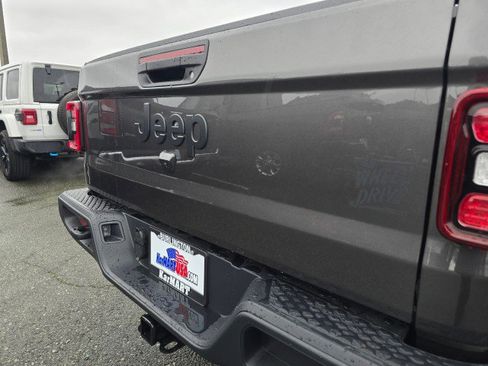 New 2026 Jeep Gladiator Willys image 17