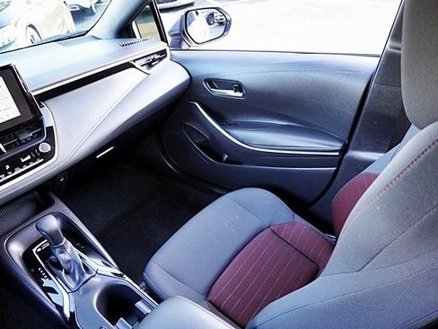 Used 2025 Toyota Corolla SE image 20