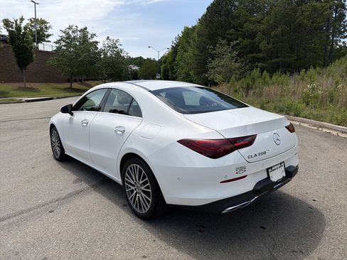 Used 2025 Mercedes-Benz CLA 250 image 7