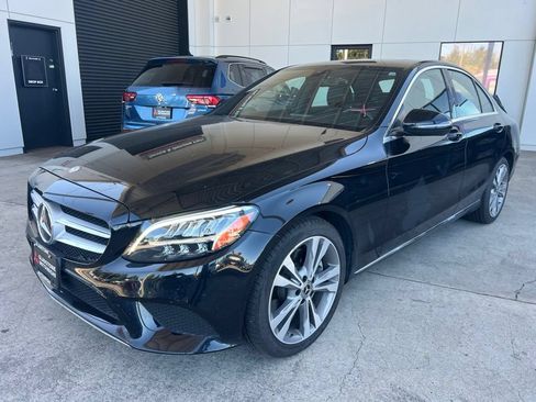 Used 2019 Mercedes-Benz C 300 Sedan image 2