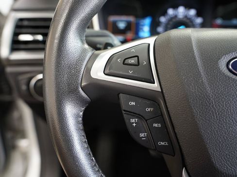 Used 2016 Ford Fusion Titanium FWD image 13