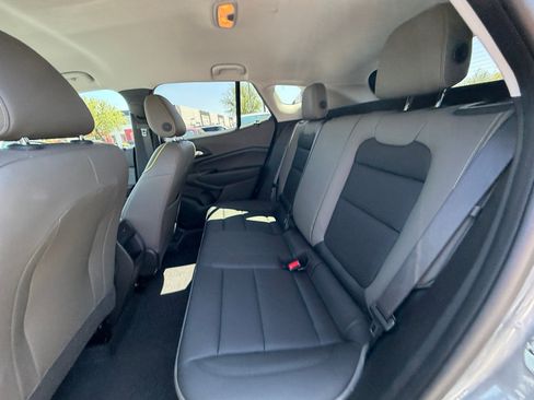 Used 2025 Chevrolet Trax ACTIV w/ Driver Confidence Package FWD image 17