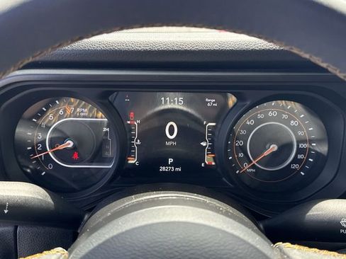 Used 2024 Jeep Gladiator Sport AWD/4WD image 15
