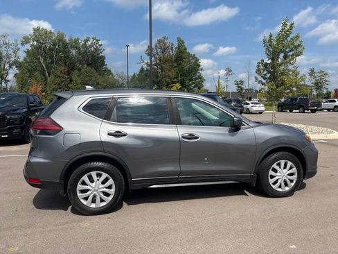 Used 2018 Nissan Rogue S FWD image 6
