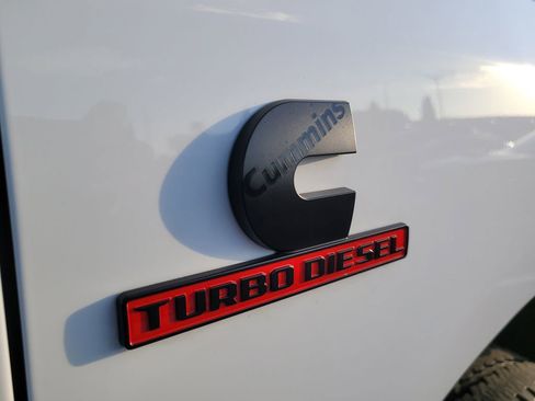 Used 2024 RAM 2500 Laramie w/ Night Edition image 6