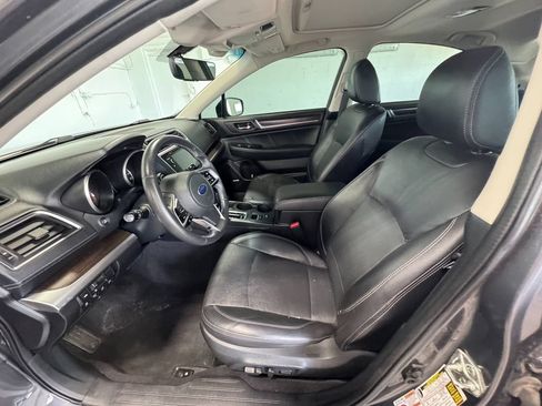 Used 2018 Subaru Legacy 3.6R Limited AWD/4WD image 18