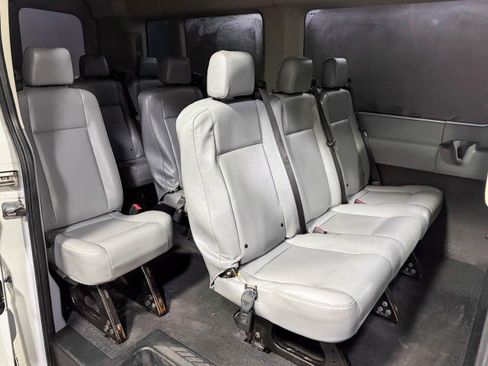 Used 2018 Ford Transit 350 XL image 11