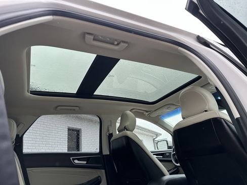 Used 2018 Ford Edge Titanium w/ Equipment Group 302A AWD/4WD image 6