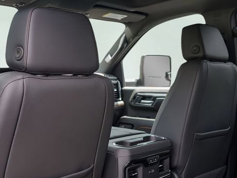 New 2026 GMC Sierra 2500 AT4 w/ AT4 Premium Plus Package AWD/4WD image 18