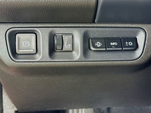 Used 2023 GMC Acadia Denali FWD image 10