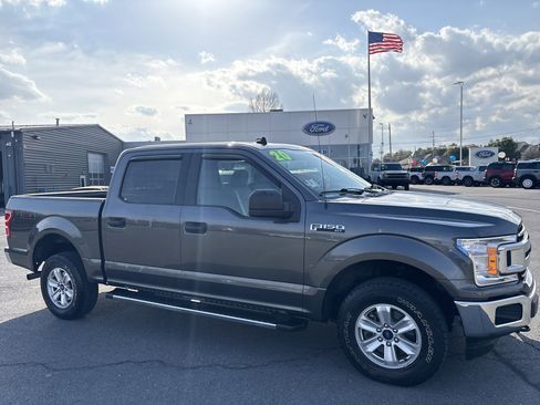 Used 2020 Ford F150 XLT image 2