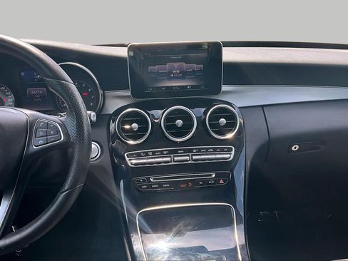 Used 2015 Mercedes-Benz C 300 4MATIC Sedan image 7